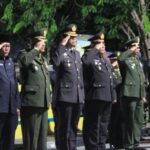 Kasdim 0322/Siak Hadiri Apel Kehormatan dan Renungan Suci di Makam Pahlawan Sultan Syarif Kasim XII