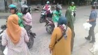 Jumat Berkah: Sahabat JP Cafe & Resto Tebar Kebaikan, 50 Kotak Nasi untuk Warga yang Lewat Jln Pepaya Kota Pekanbaru    