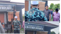 Masyarakat Gasib didampingi LAM, MUI dan Tokoh adat, Kepala desa dan Pihak kecamatan mendatangi Kantor ormas Batin rosul dengan tujuan Menutup kantor dan membuka Plang ormas yang sudah meresahkan ditengah masyarakat Koto gasib