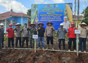Polsek Sungai Mandau Tanam Jagung Di Areal Perkebunan PT. BKM