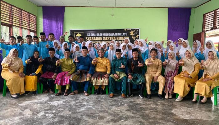 Syarahan Sastra Budaya LAMR Kepulauan Meranti di SMA N 1 Rangsang Barat Berlangsung Meriah*