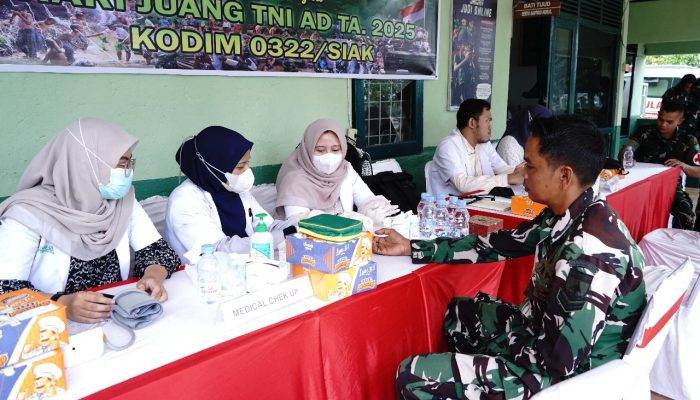 Kodim 0322/Siak Gelar Bhakti Kesehatan Pengobatan Gratis Sambut Hari Juang TNI AD di Benteng Hulu