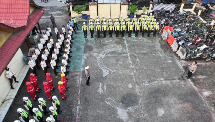 Kapolsek Tualang Bersama Upika Pastikan Perayaan Malam Natal Berjalan Aman dan Kondusif