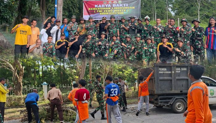 Personel TNI–Polri dan Elemen Masyarakat Turun Tangan, Karya Bakti “TNI Zero Waste” Bersihkan Siak dari Tumpukan Sampah
