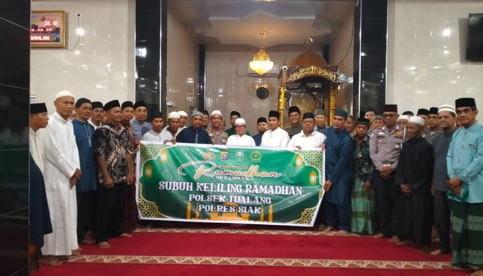 Pendekatan Religius Polsek Dan Camat Tualang, Subuh Keliling Jadi Sarana Edukasi Kamtibmas