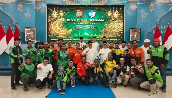 Hangatnya Ramadhan 1447 H, Ditlantas Polda Riau Buka Puasa Bersama Anak Yatim dan Ojol Sambil Gaungkan Mudik Aman Keluarga Bahagia