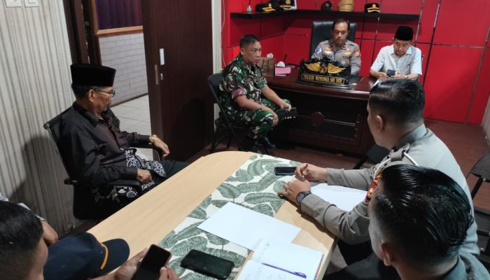 Jelang Malam Takbiran, Kapolsek Tualang Pimpin Rapat Koordinasi Pengamanan