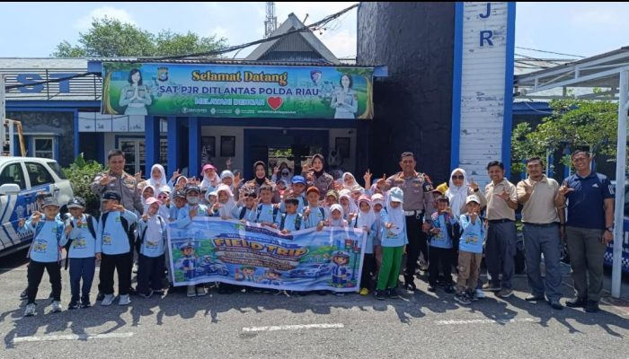 Ditlantas Polda Riau Tanamkan Budaya Tertib Berlalu Lintas Sejak Dini serta Edukasi Green Policing