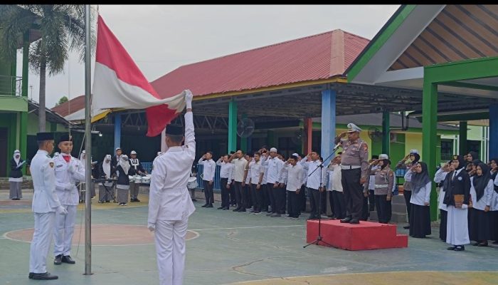 Police Goes To School di MAN 1 Pekanbaru, Ditlantas Polda Riau Tanamkan Budaya Tertib Lalu Lintas dan Peduli Lingkungan