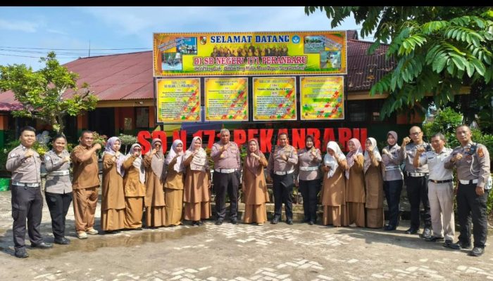Tanamkan Disiplin dan Cinta Lingkungan Sejak Dini, Ditlantas Polda Riau Gencarkan Police Goes To School di SDN 171 Pekanbaru