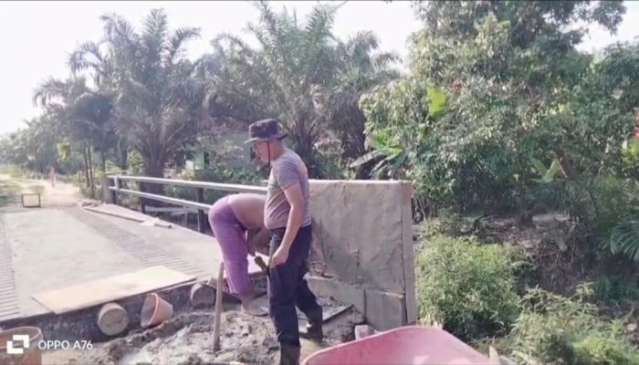 Hari ke-45, Renovasi Jembatan Merah Putih Presisi Tahap II di Siak Terus Dikebut