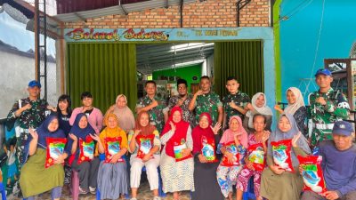 BRIGIF TP 89/GG BERSAMA YAYASAN PEDULI MASYARAKAT MISKIN SIAK GELAR BAKTI SOSIAL DI KAMPUNG SIAK RAYA