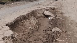 Jalan Sungai Mandau,Penghubung Muara kelantan-Tasik Betung Rusak Parah!!! Warga Desak Bupati Siak Afni Z Bertindak Tegas