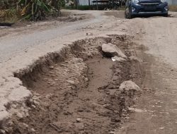Jalan Sungai Mandau,Penghubung Muara kelantan-Tasik Betung Rusak Parah!!! Warga Desak Bupati Siak Afni Z Bertindak Tegas